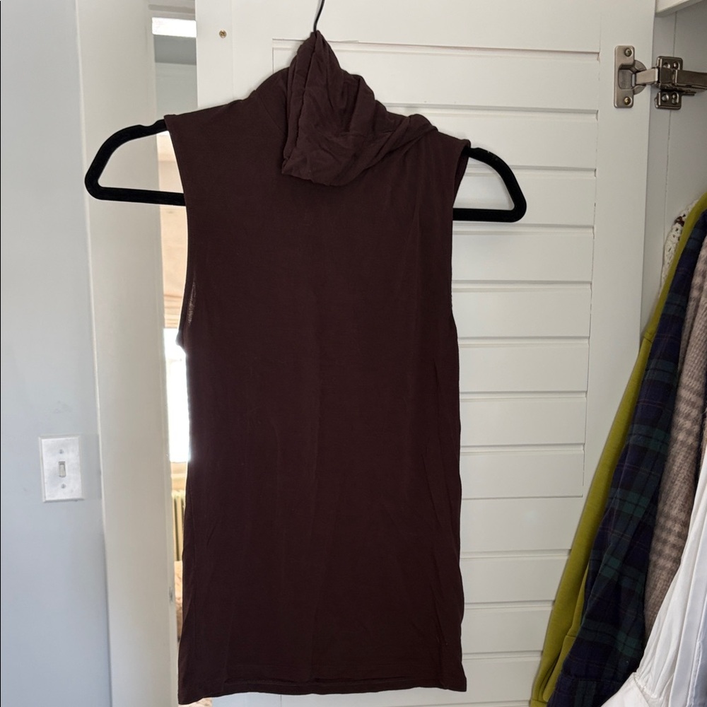 Chocolate Sleeveless Hooded Top
